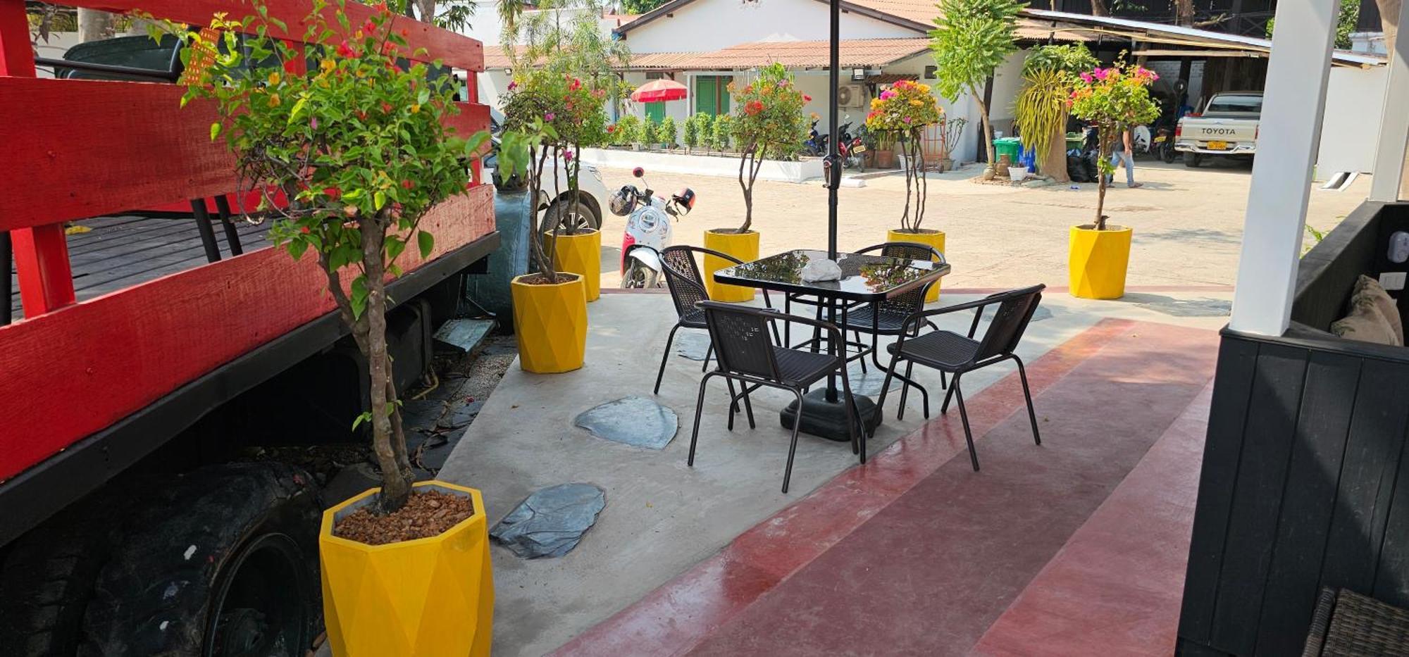 Sabaidee Guesthouse Луанг Прабанг Екстериор снимка