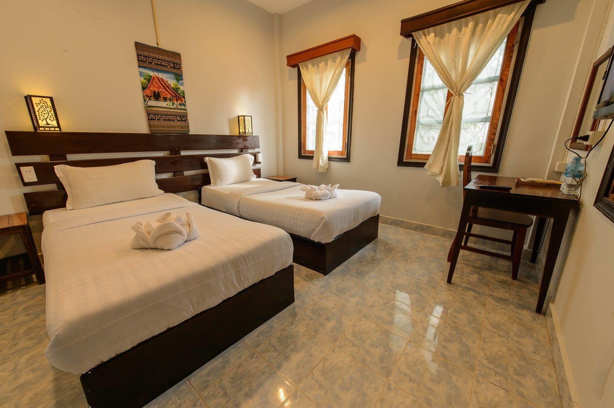 Sabaidee Guesthouse Луанг Прабанг Екстериор снимка